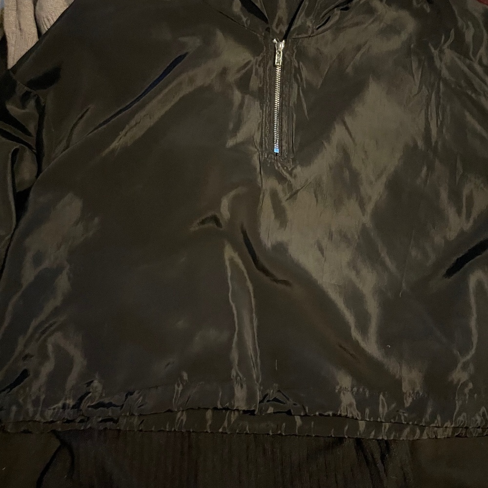 Croped Windbreaker